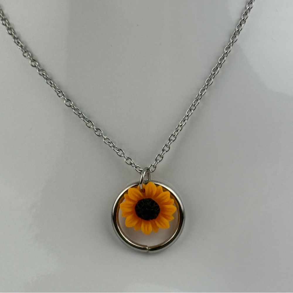 Dainty Yellow Sunflower Silver O-Ring Pendant Necklace Jewelry Flower Floral NEW - Picture 1 of 16